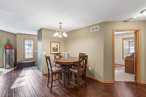 $268,500 | 830 Roundhouse Street, Shakopee, MN 55379