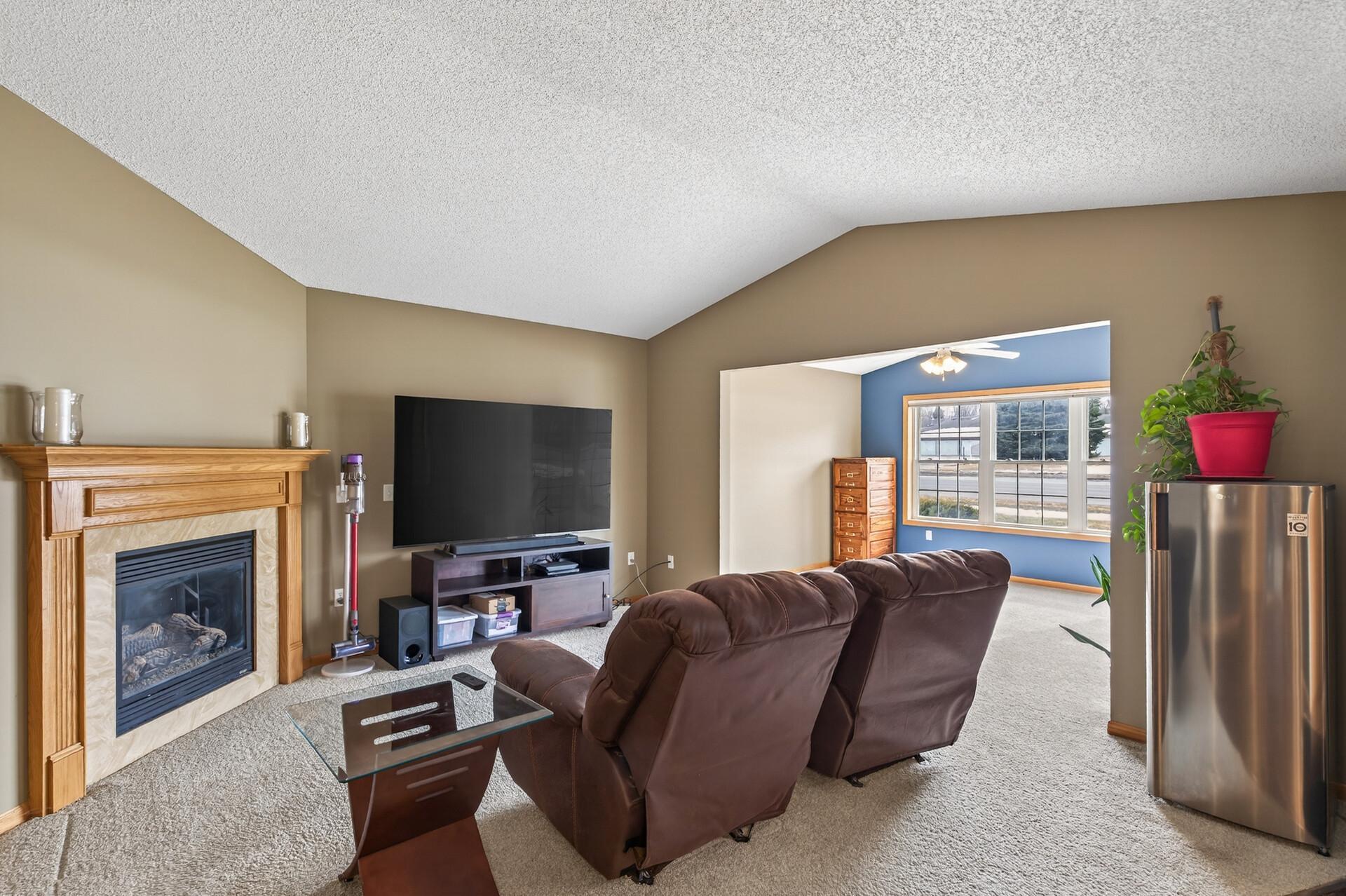 830 Roundhouse Street Shakopee, MN 55379 - Photo 9 of 19
