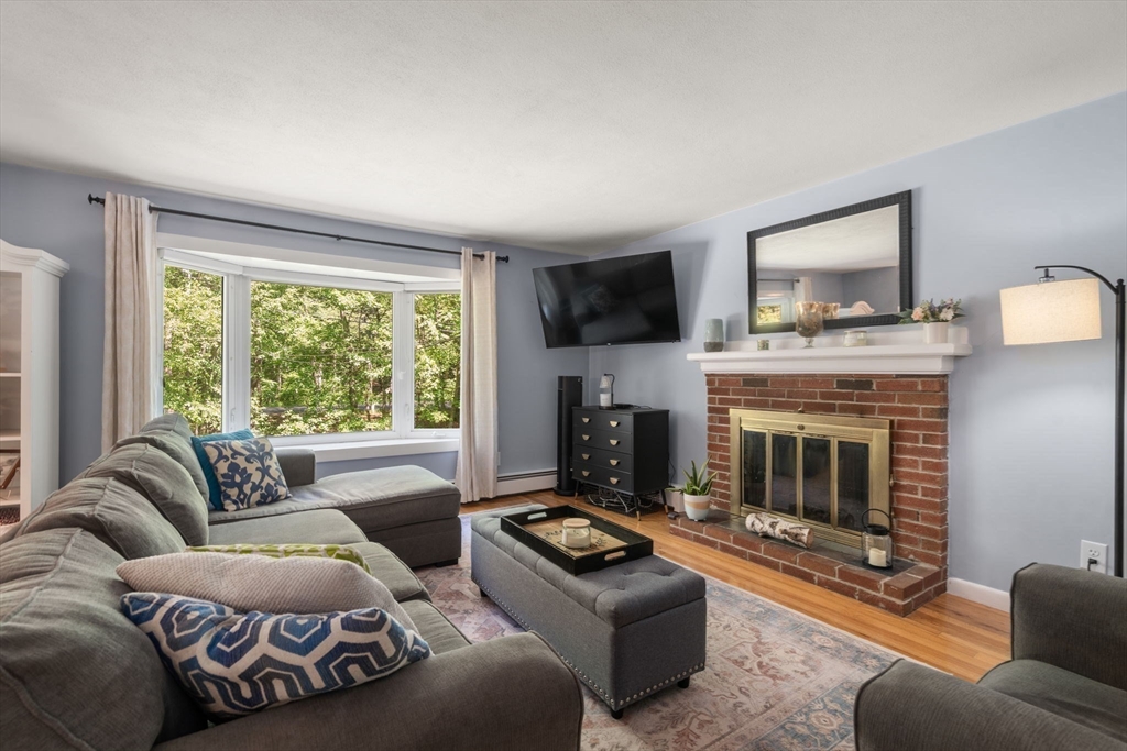 170 Hudson Road Stow, MA 01775 - Photo 4 of 42