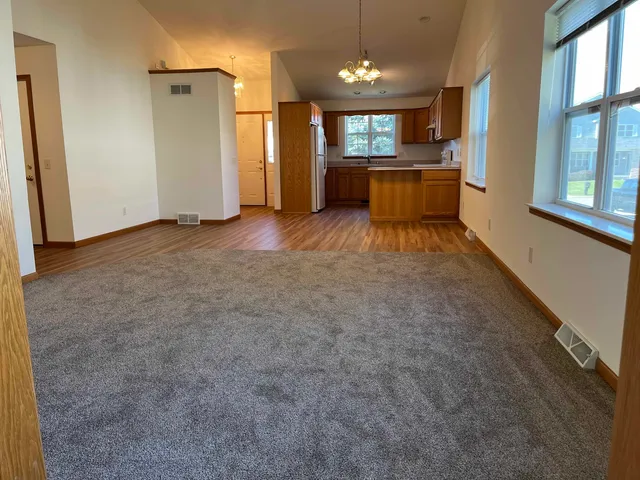 $2,200 | 1175 St Albert The Great Court, Unit 1175, Sun Prairie, WI 53590