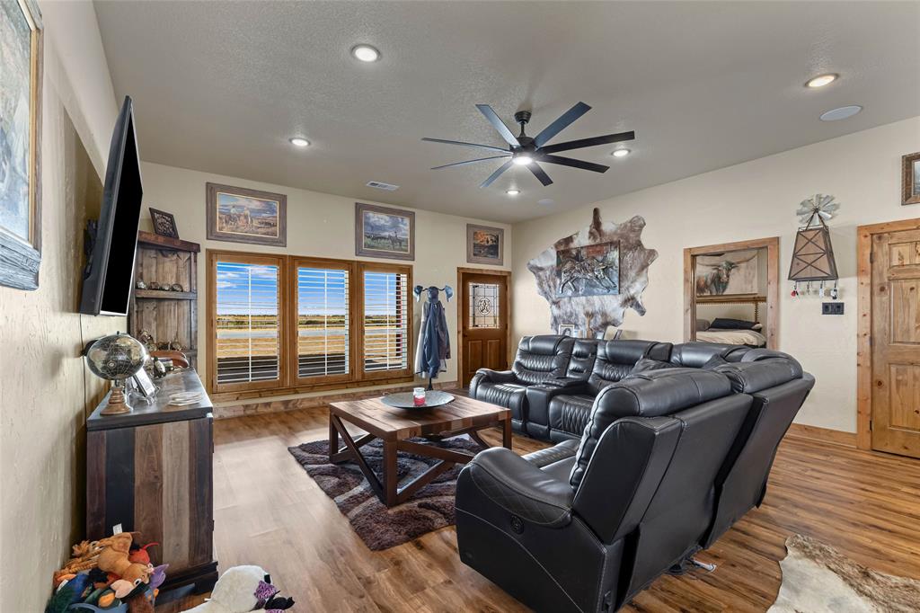 12880 North County Line Road Ponder, TX 76259 - Photo 10 of 39 Gallery Image 10