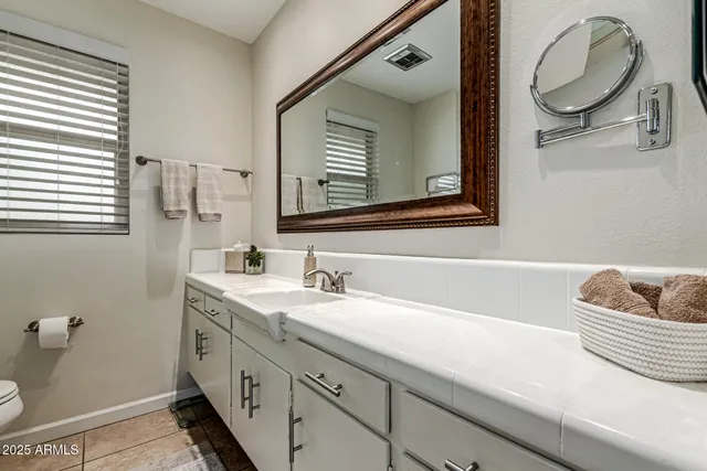 $159,500 | 500 West Clarendon Avenue, Unit F6, Phoenix, AZ 85013