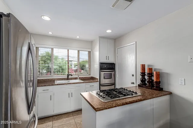 $159,500 | 500 West Clarendon Avenue, Unit F6, Phoenix, AZ 85013