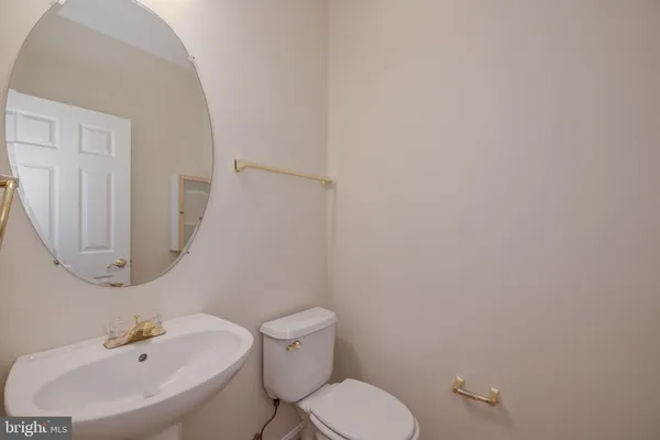 $3,700 | 6144 Cilantro Drive, Alexandria, VA 22310