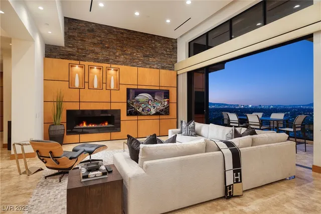 $9,450,000 | 1492 MacDonald Ranch Drive, Henderson, NV 89012