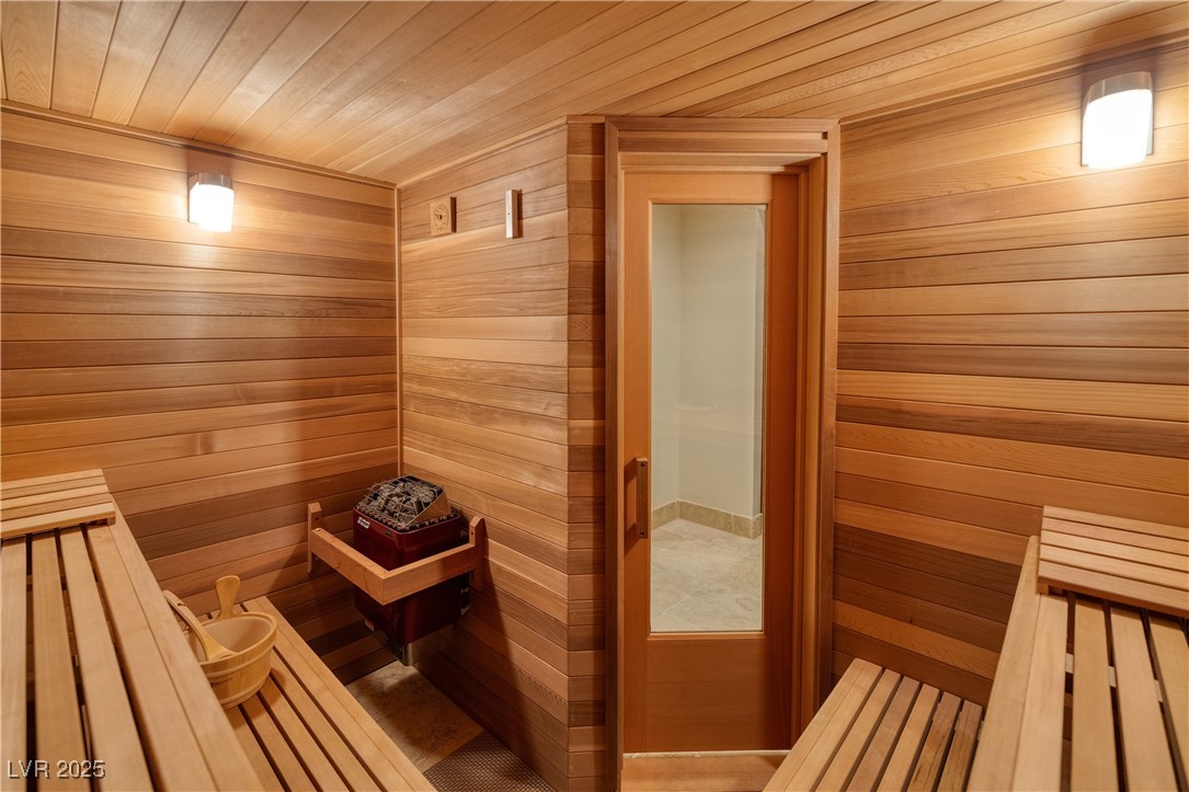 1492 MacDonald Ranch Drive Henderson, NV 89012 - Photo 27 of 43