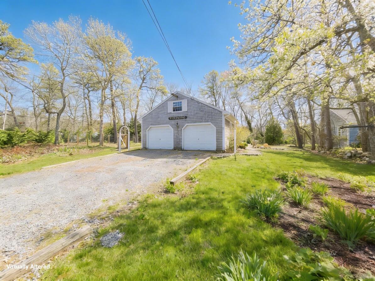 527 South Orleans Road Brewster, MA 02631 - Photo 11 of 43 Driveway