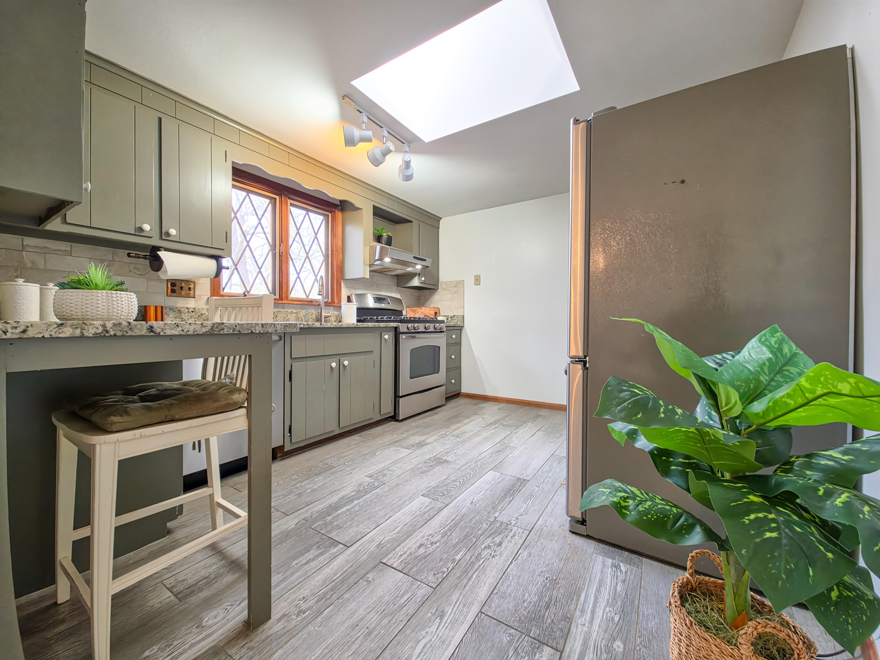 527 South Orleans Road Brewster, MA 02631 - Photo 20 of 43 Kitchen