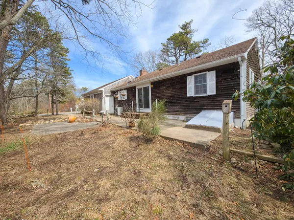 $615,000 | 527 South Orleans Road, Brewster, MA 02631
