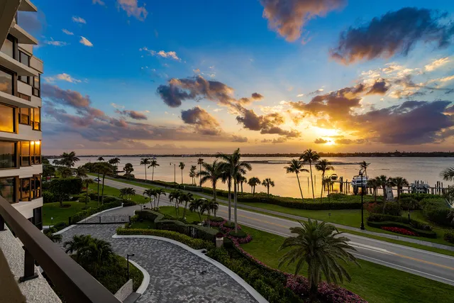 $2,395,000 | 3120 South Ocean Boulevard, Unit 2402, Palm Beach, FL 33480