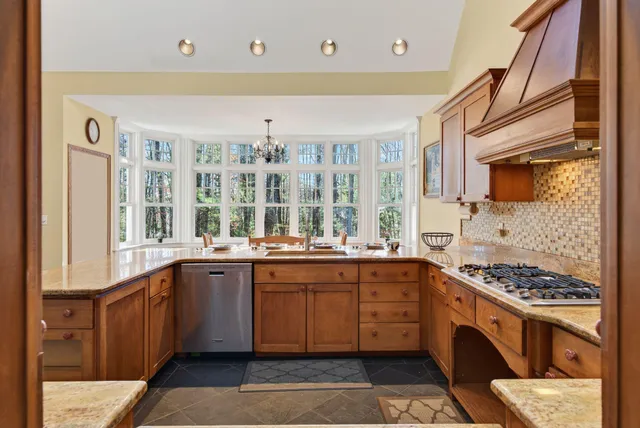 $1,495,000 | 26 Mitchellwood Drive, Falmouth, ME 04105