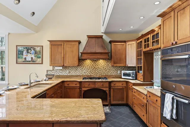 $1,495,000 | 26 Mitchellwood Drive, Falmouth, ME 04105