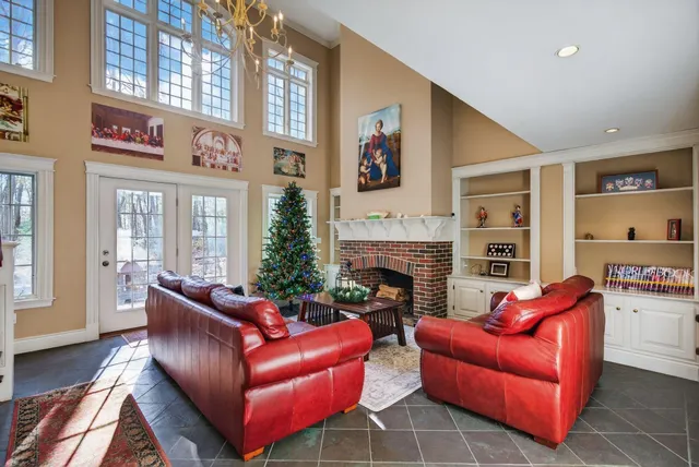 $1,495,000 | 26 Mitchellwood Drive, Falmouth, ME 04105