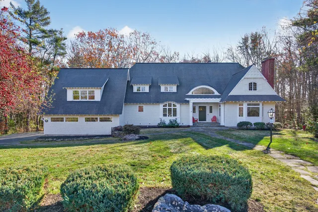 $1,495,000 | 26 Mitchellwood Drive, Falmouth, ME 04105