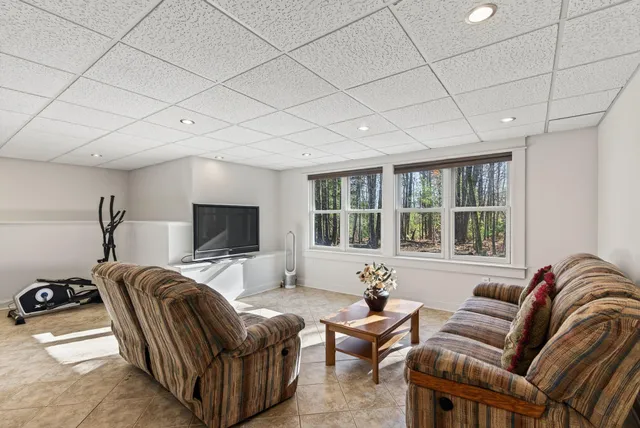 $1,495,000 | 26 Mitchellwood Drive, Falmouth, ME 04105