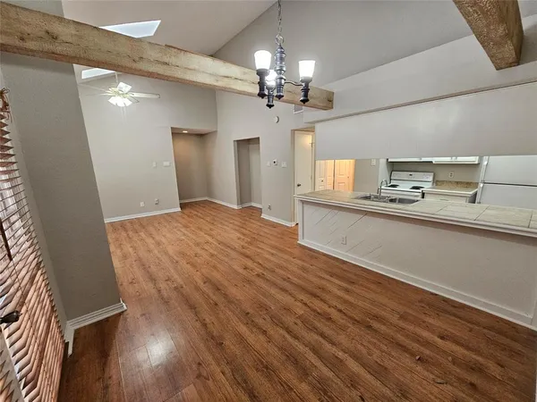 $1,395 | 7522 Holly Hill Drive, Unit 44F, Dallas, TX 75231