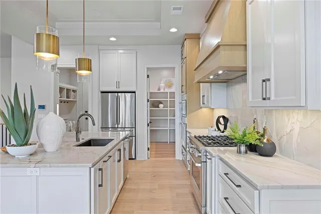 $1,448,872 | 3260 West 133rd Terrace, Leawood, KS 66209