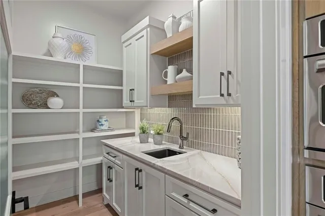 $1,448,872 | 3260 West 133rd Terrace, Leawood, KS 66209