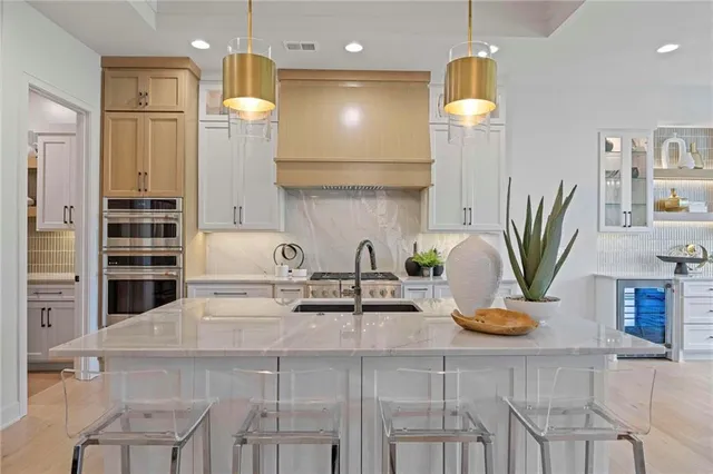 $1,448,872 | 3260 West 133rd Terrace, Leawood, KS 66209