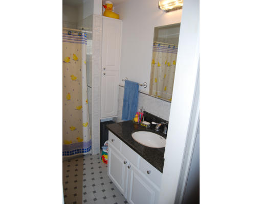 31 Clements Road Waltham, MA 02453 - Photo 8 of 13 Gallery Image 8