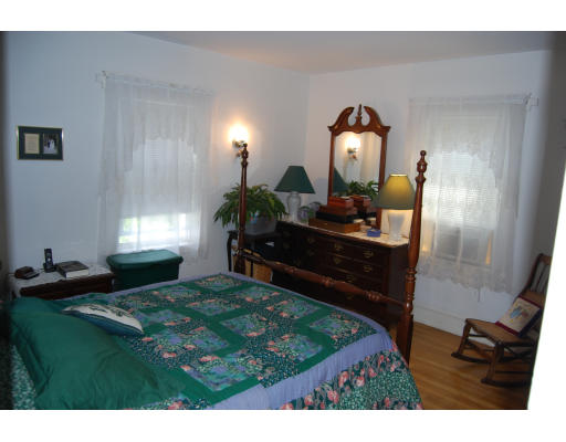 31 Clements Road Waltham, MA 02453 - Photo 9 of 13 Gallery Image 9