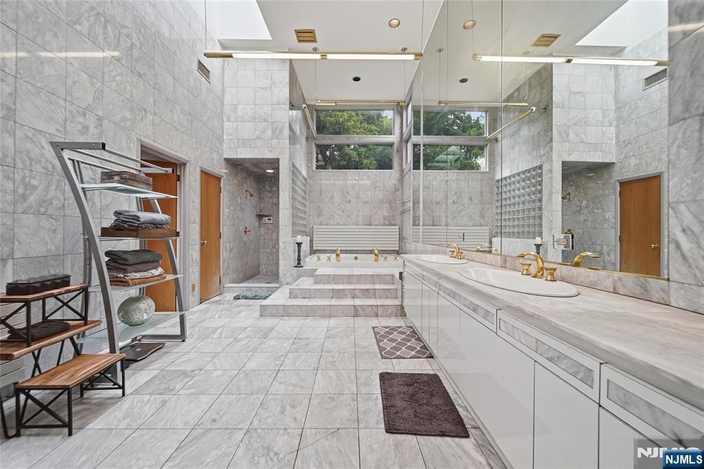 299 Forest Road Mahwah, NJ 07430 - Photo 30 of 50 Gallery Image 30