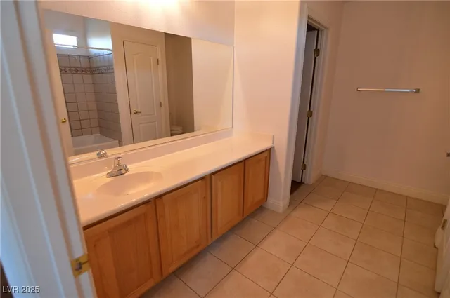 $2,300 | 2290 Bull Lake Drive, Henderson, NV 89052