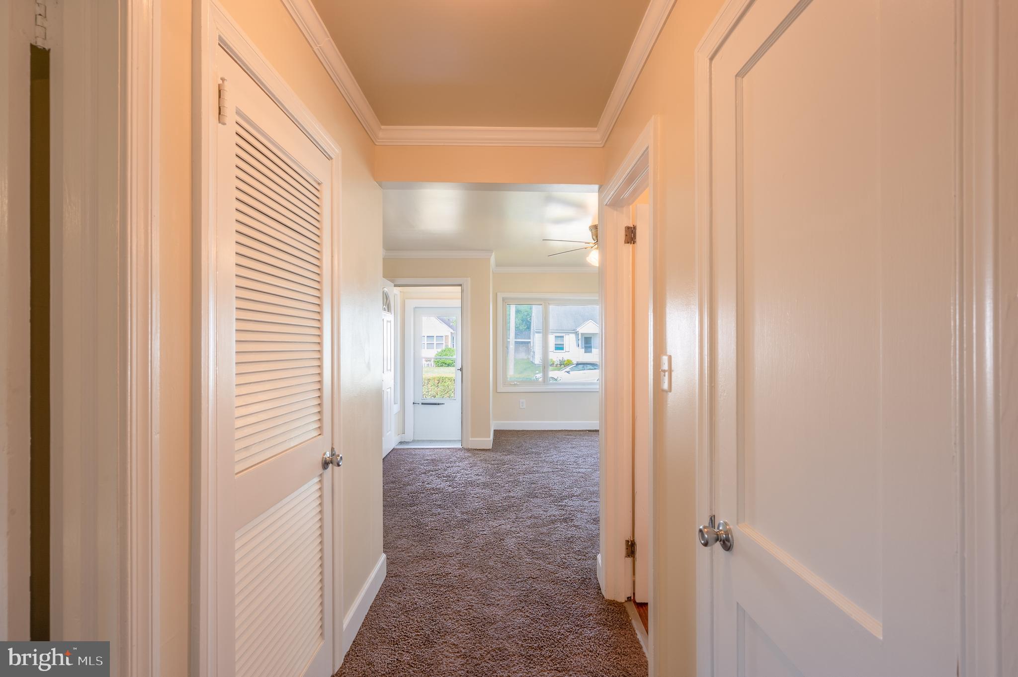 819 E Road Salisbury, MD 21801 - Photo 13 of 38 Hallway
