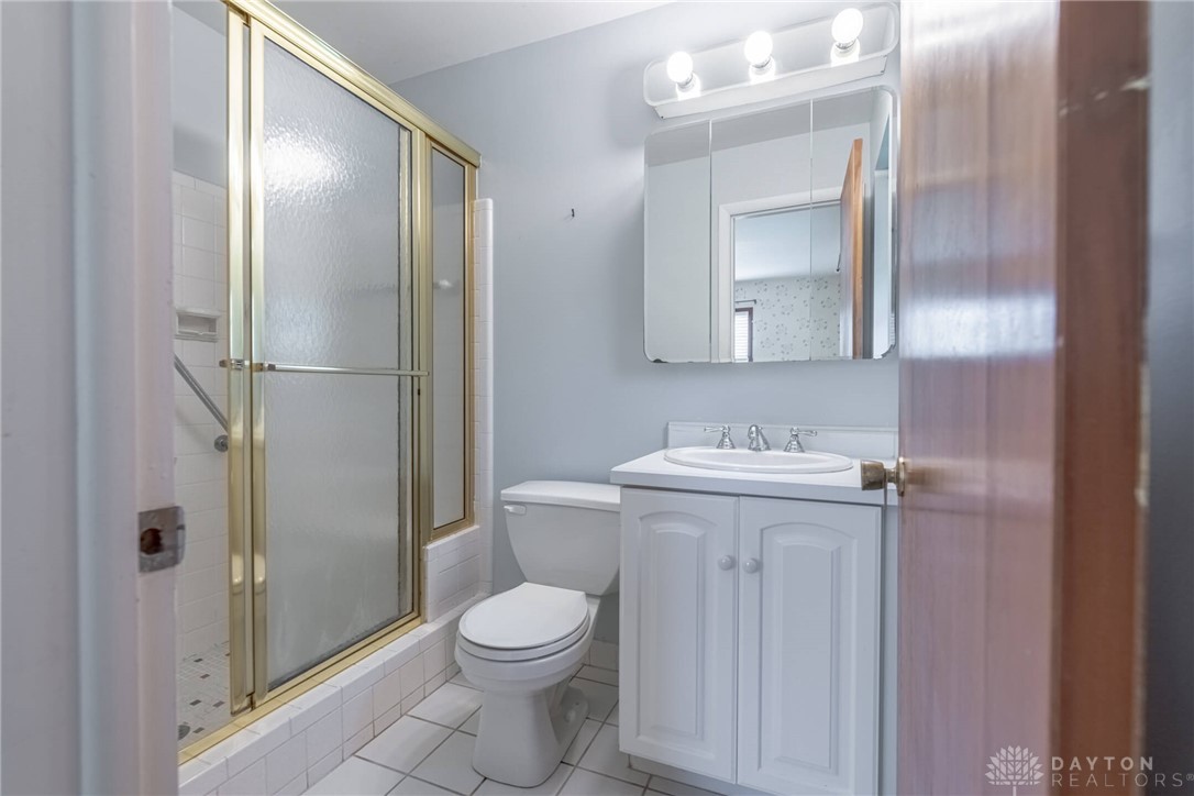 6070 Waterloo Road Dayton, OH 45459 - Photo 18 of 34 Master Bath
