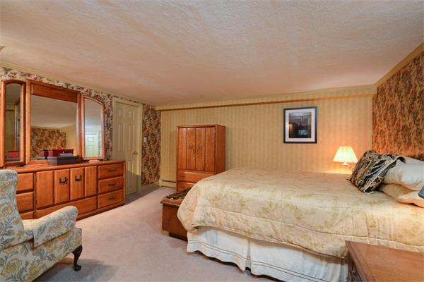 10 Countryside Road Natick, MA 01760 - Photo 14 of 24 Gallery Image 14