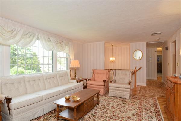 10 Countryside Road Natick, MA 01760 - Photo 6 of 24 Gallery Image 6