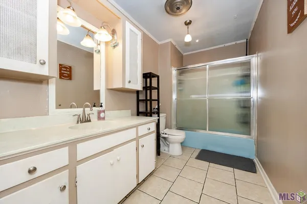 $220,000 | 445 Venzule Drive, Brusly, LA 70719