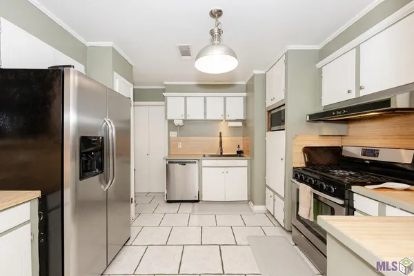 $220,000 | 445 Venzule Drive, Brusly, LA 70719