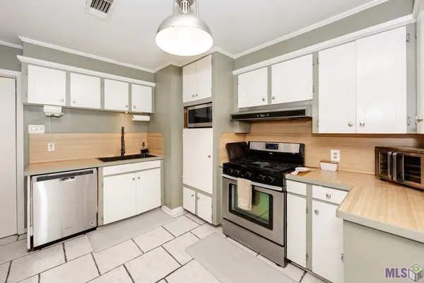 $220,000 | 445 Venzule Drive, Brusly, LA 70719