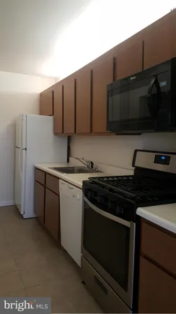 $2,300 | 4515 Willard Avenue, Unit 2008S, Chevy Chase, MD 20815