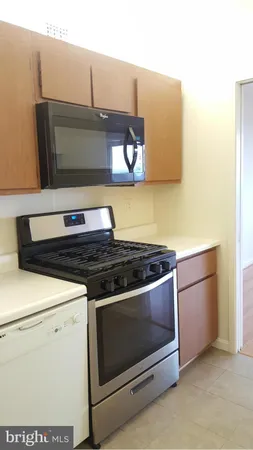 $2,300 | 4515 Willard Avenue, Unit 2008S, Chevy Chase, MD 20815