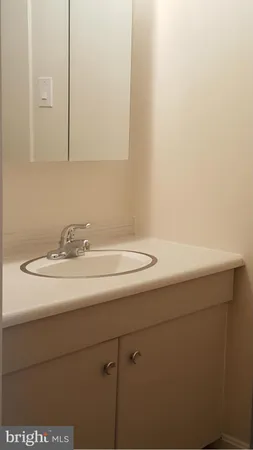 $2,300 | 4515 Willard Avenue, Unit 2008S, Chevy Chase, MD 20815