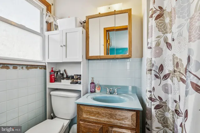 $340,000 | 100 Garden Avenue, Blackwood, NJ 08012