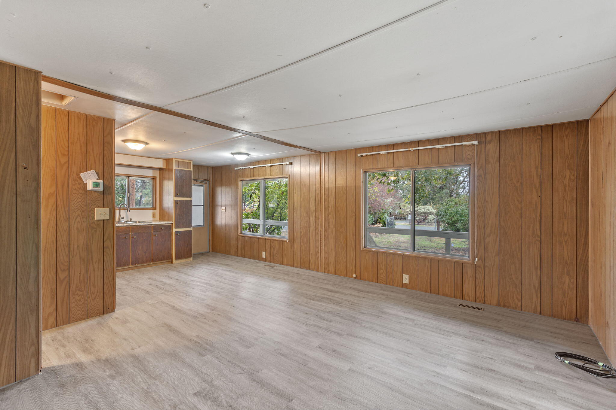 335 Tavis Drive Merlin, OR 97532 - Photo 8 of 25