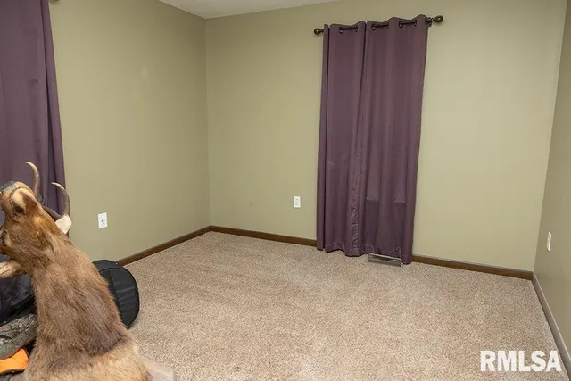 $325,000 | 484 Country Road 800 East, Louisville, IL 62858