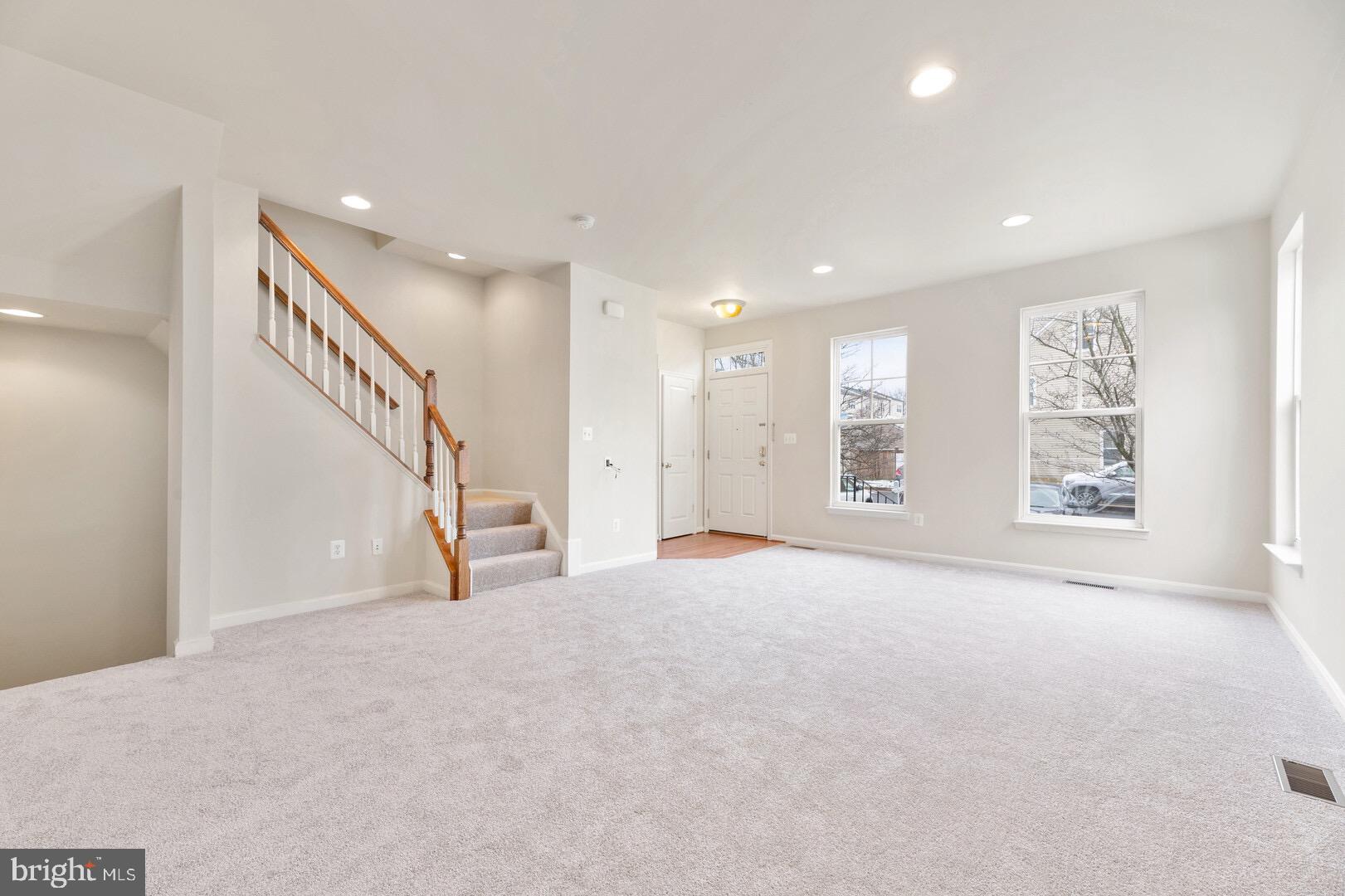 9057 Ribbon Falls Loop Bristow, VA 20136 - Photo 7 of 39 Gallery Image 7