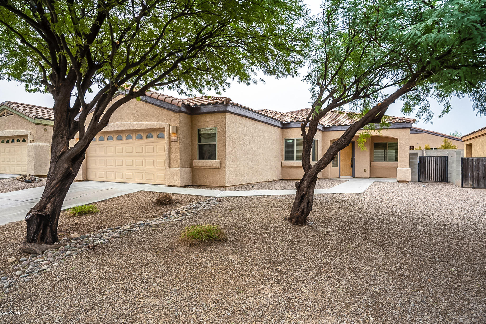 6660 East Gehrig Lane Tucson, AZ 85756 - Photo 1 of 43