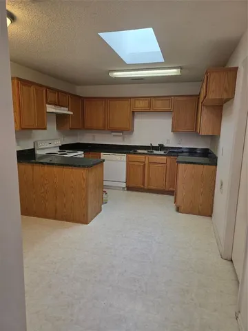 $1,900 | 1148 Lake Bluff Drive, Little Elm, TX 75068