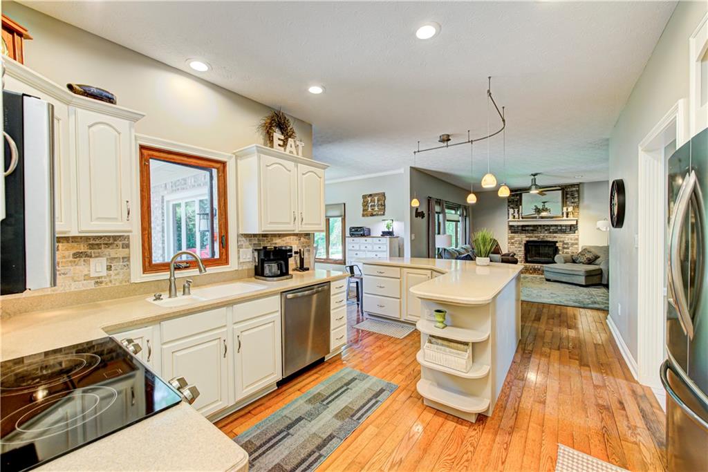 6091 Hunters Ridge Drive Plainfield, IN 46168 - Photo 14 of 46 Gallery Image 14