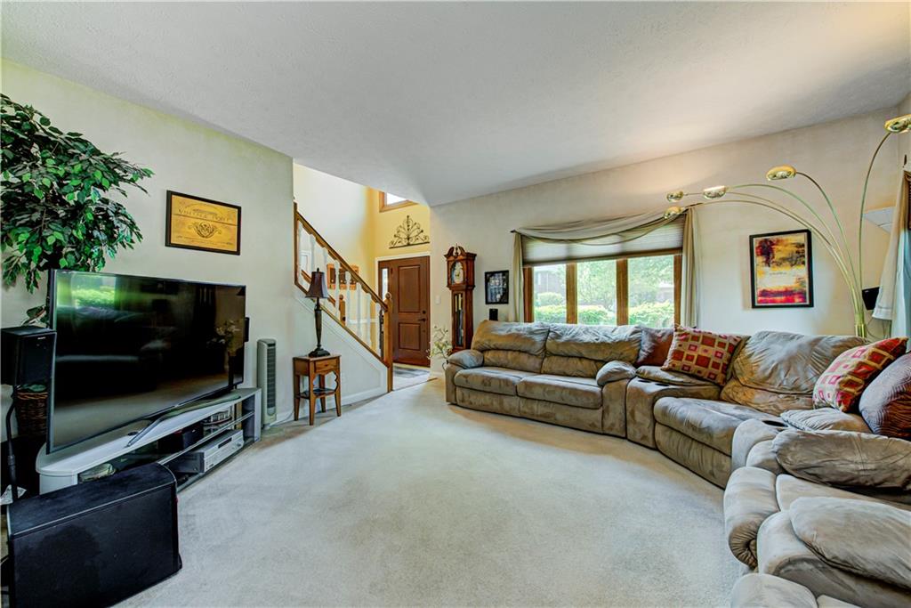 6091 Hunters Ridge Drive Plainfield, IN 46168 - Photo 8 of 46 Gallery Image 8