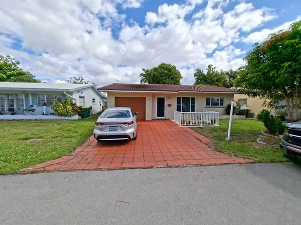 $295,000 | 4513 Northwest 49th Street, Tamarac, FL 33319