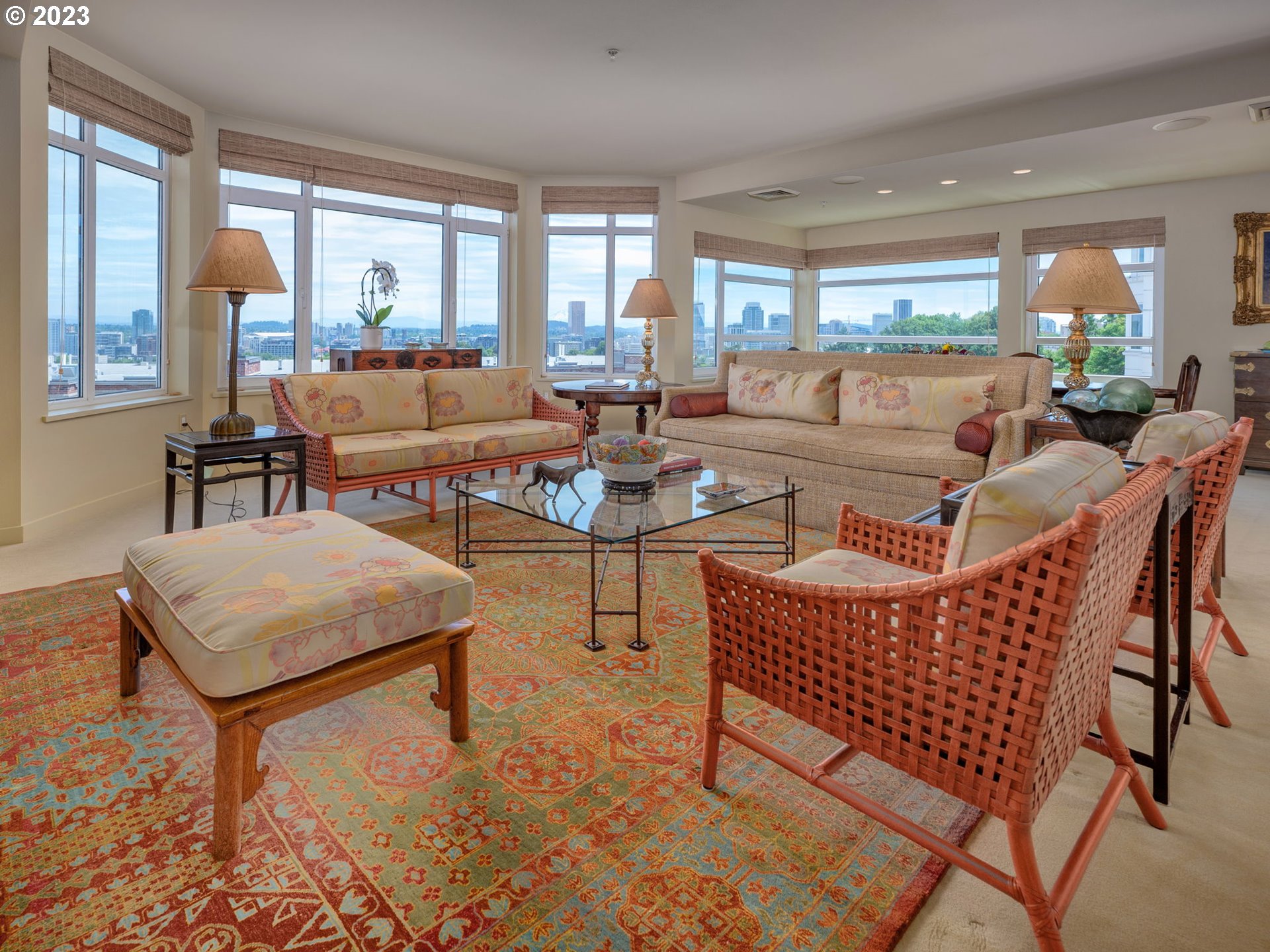 2445 Northwest Westover Road, Unit 411 Portland, OR 97210 - Photo 11 of 38 a living room with furniture and a potted plant
