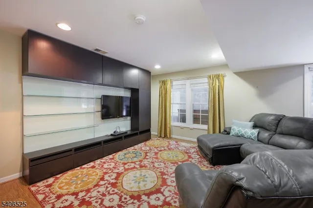 $829,000 | 18 Birchwood Lane, North Haledon, NJ 07508