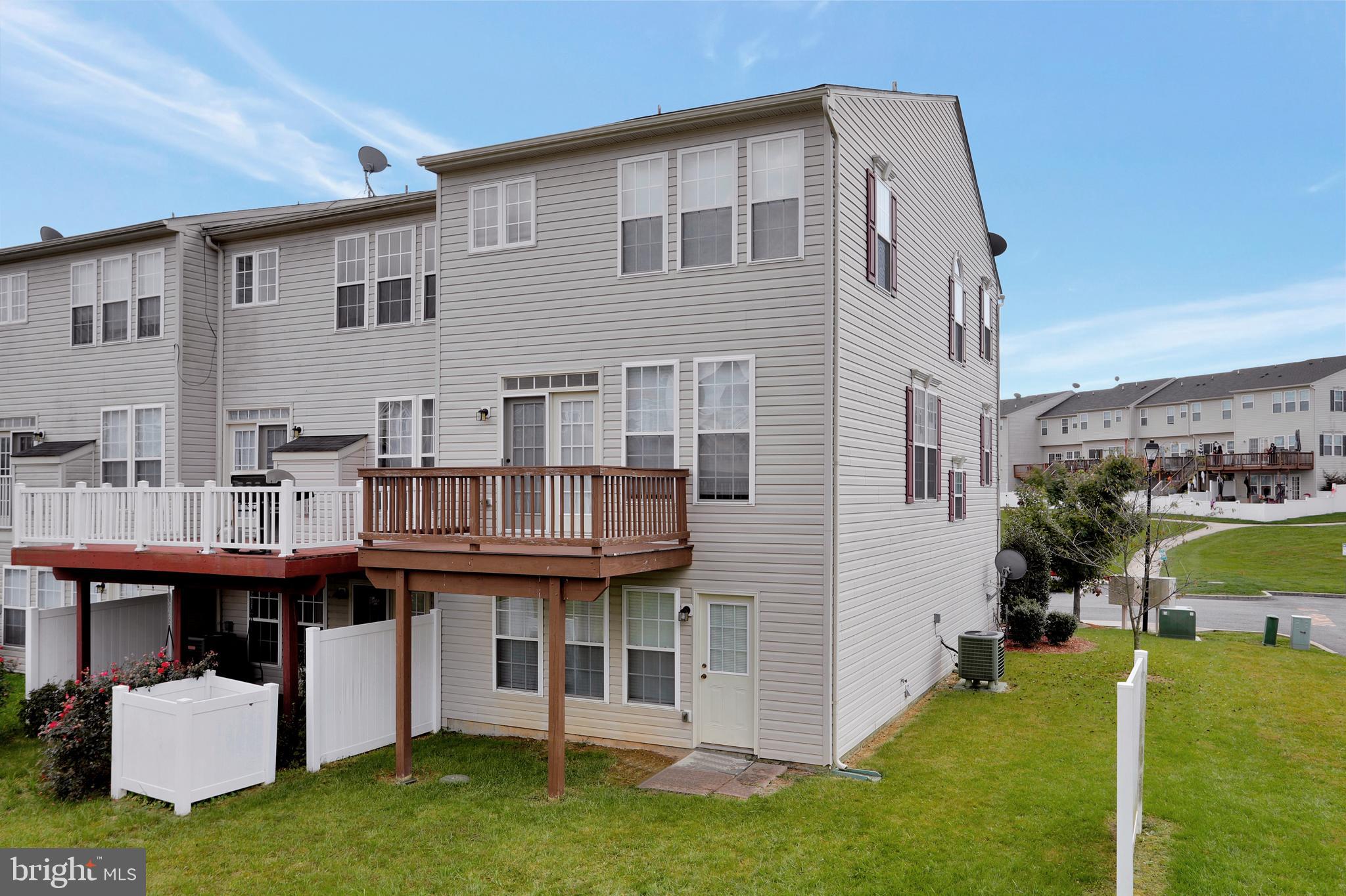 46 Streamside Place Falling Waters, WV 25419 - Photo 4 of 41