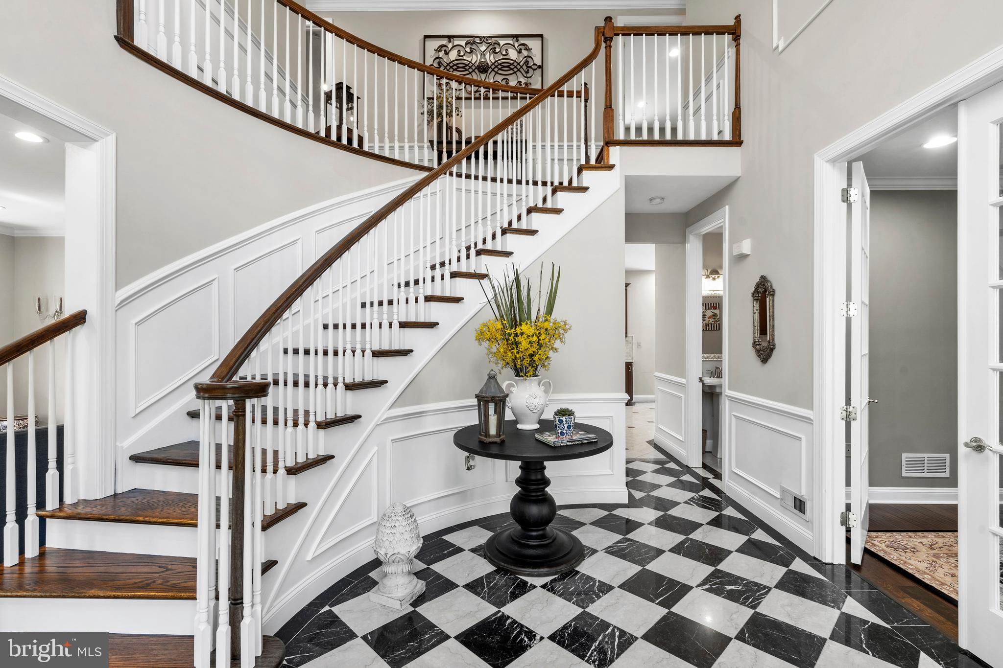 824 Warren Road Ambler, PA 19002 - Photo 4 of 78 Foyer